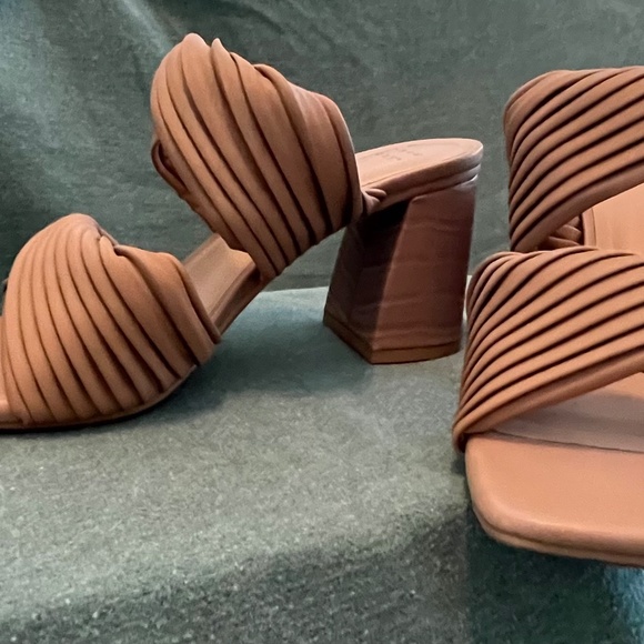 A New Day high heeled sandal, size 8 - Picture 6 of 6